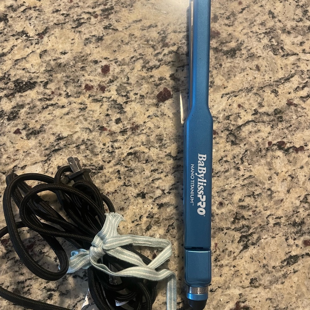 BaBylissPRO Nano Titanium Blue Hair Straightener